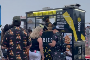 Bel-Fries food truck (4)